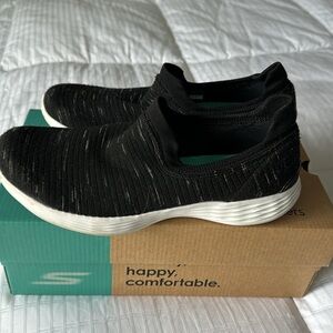 Skechers slip on shoe